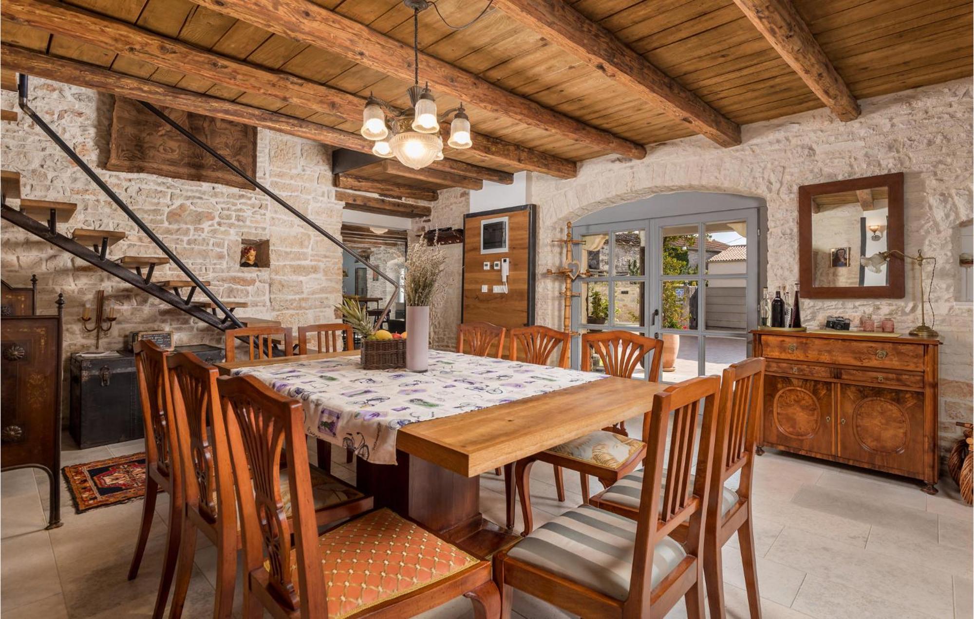 Amazing Home In Foli With Kitchen Экстерьер фото